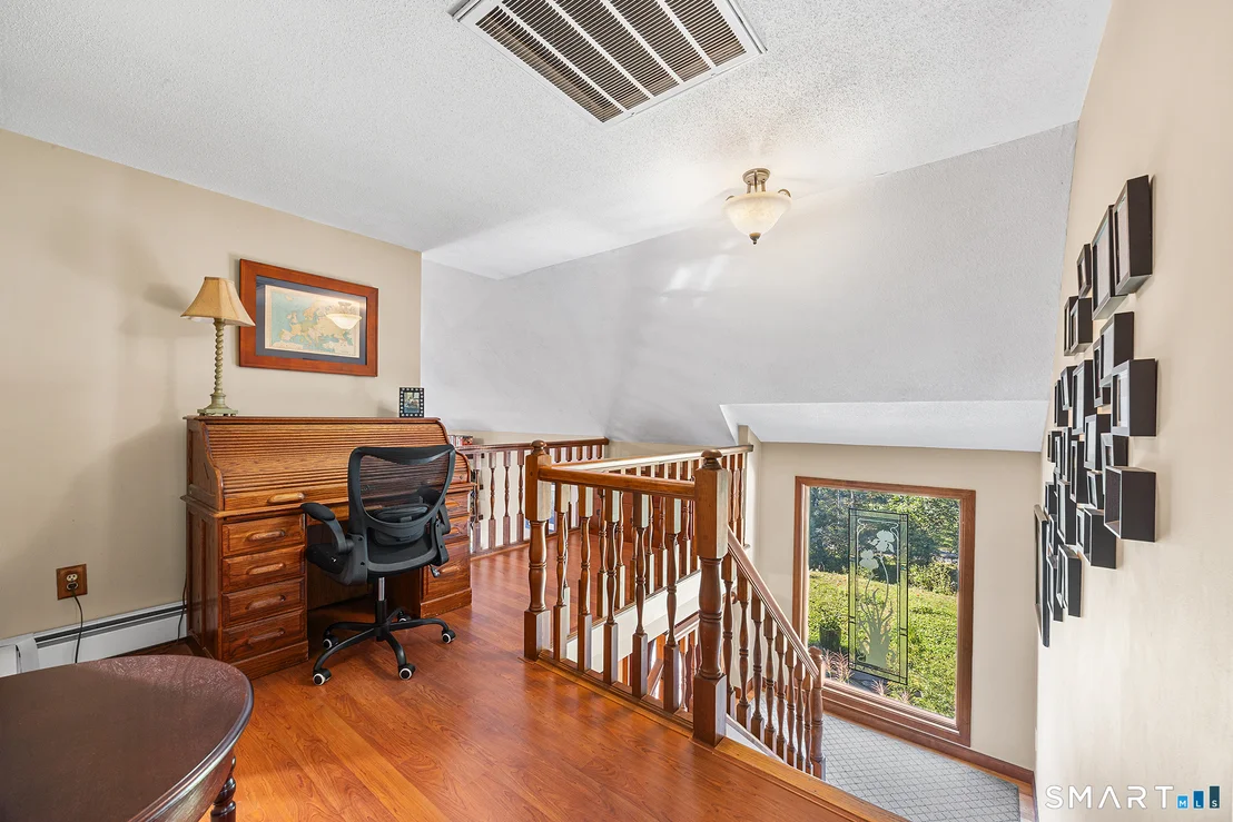 Photo of 82 River Road