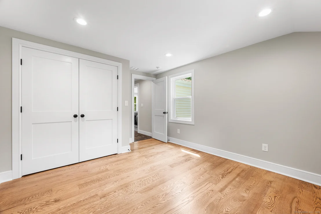 Photo of 16 Ariel Way