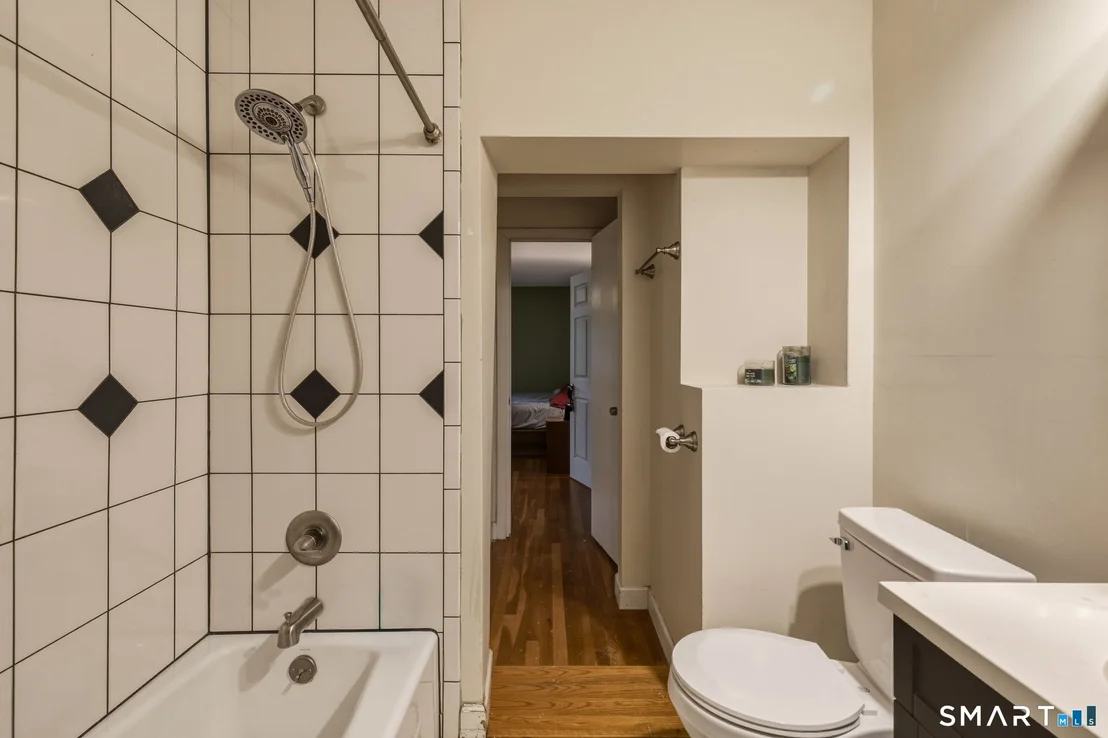 Photo of 8 Washington Circle
