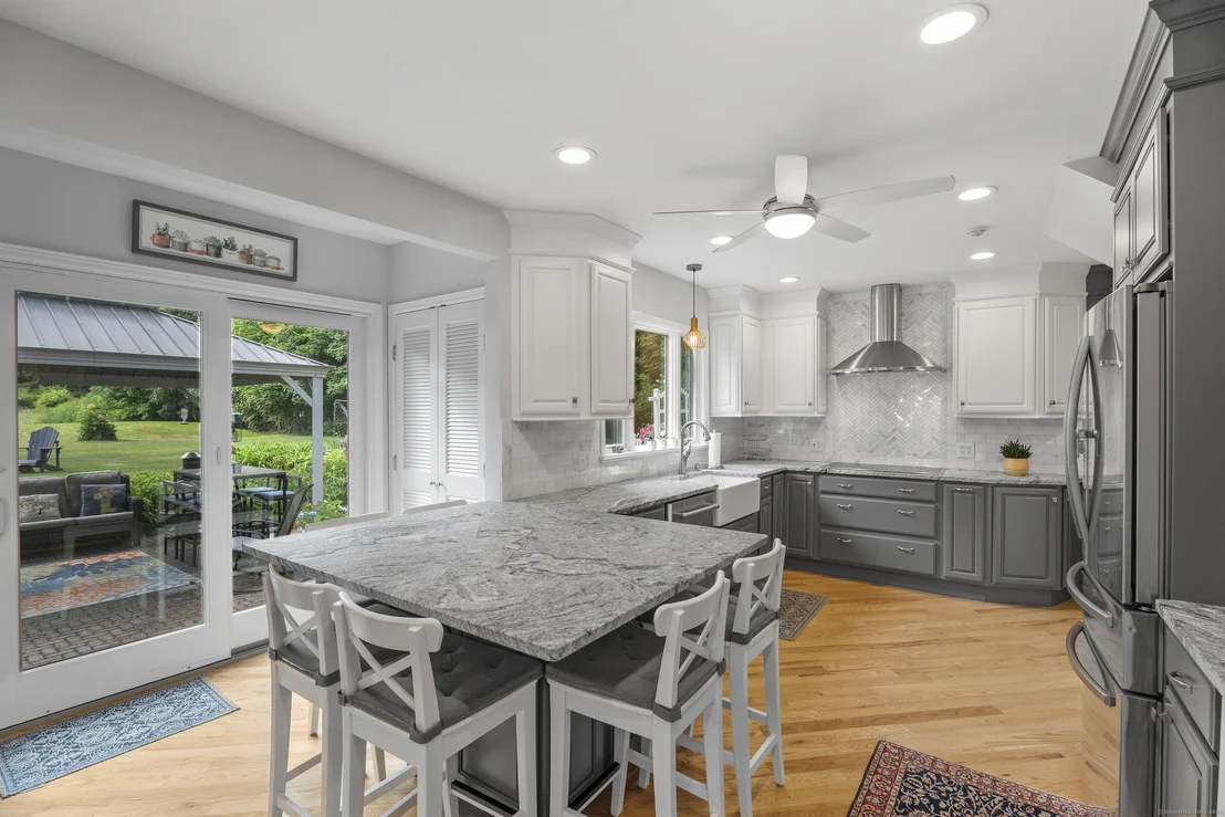 Photo of 691 Buttonball Road