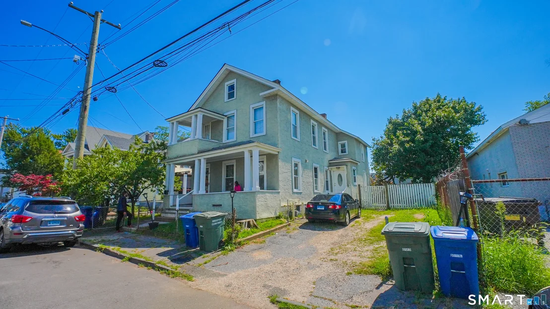 Photo of 46 Deforest Avenue