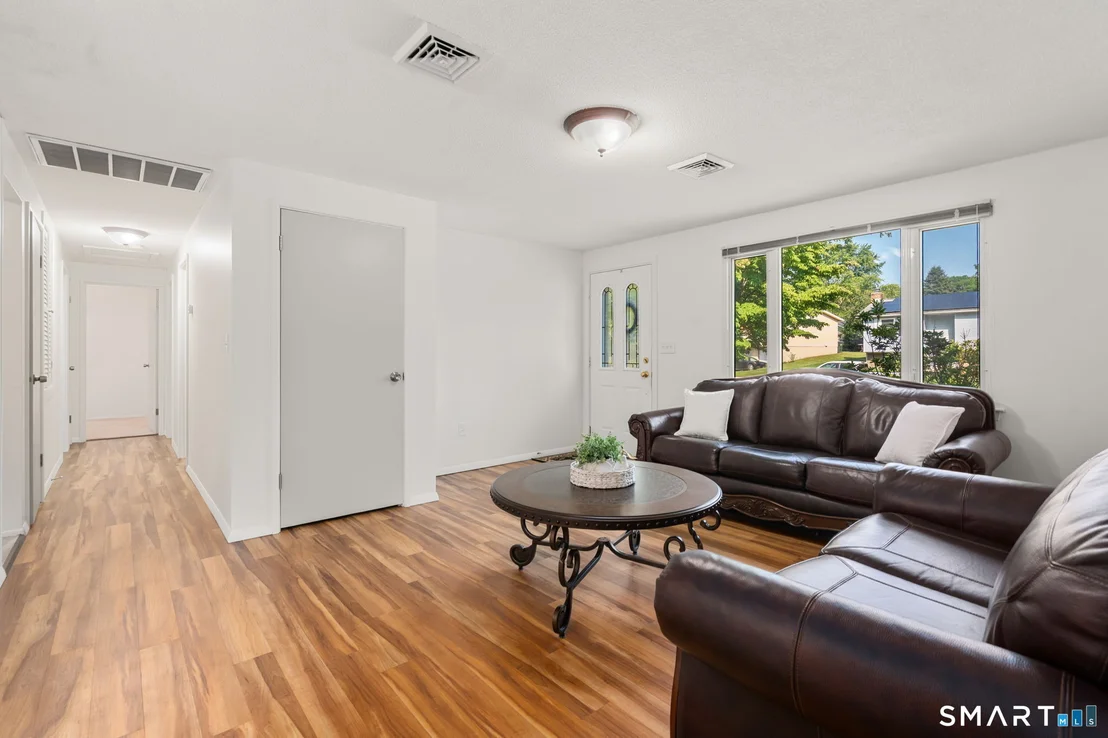 Photo of 143 Southridge Drive