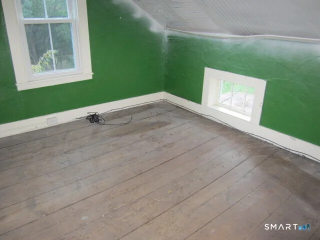 Photo of 1085 Main Street