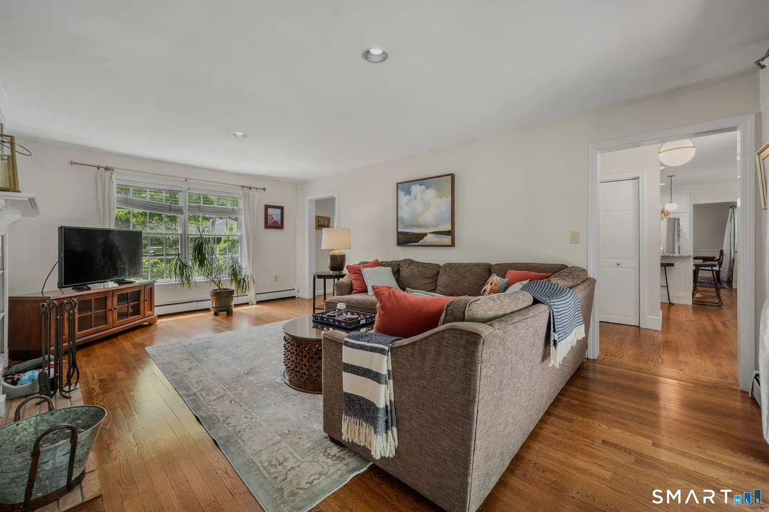 Photo of 10 Whitman Lane
