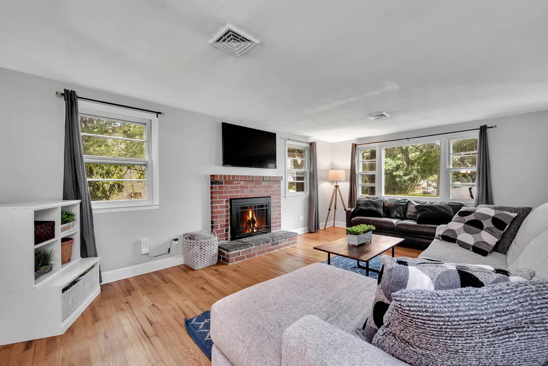 Photo of 1 Higgins Avenue