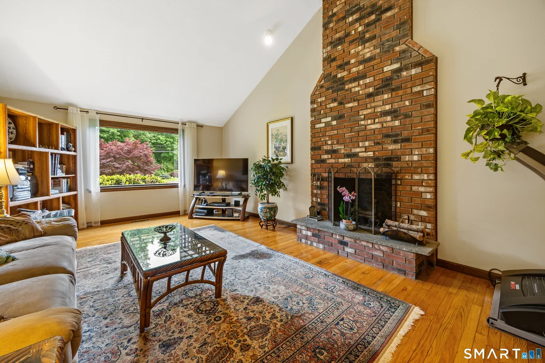 Photo of 620 Riverside Drive