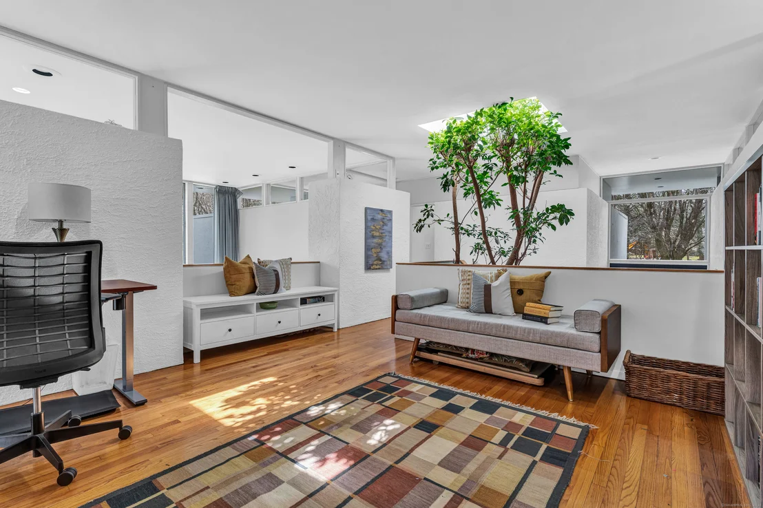 Photo of 17 Pine Ridge Road