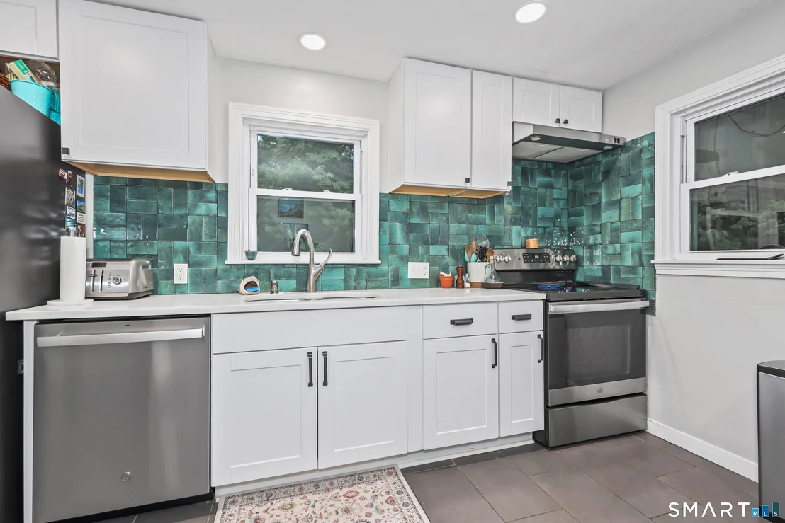 Photo of 124 Blackberry Hill Road