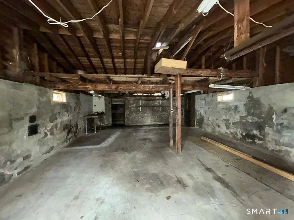 Photo of 17 Comstock Avenue