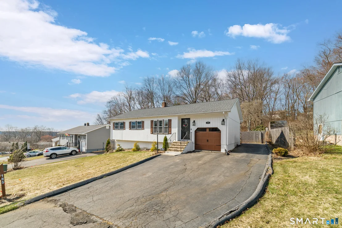 Photo of 185 Bluebird Drive