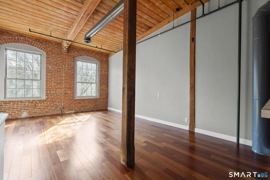 Photo of Unit 417 at 92 Main Street