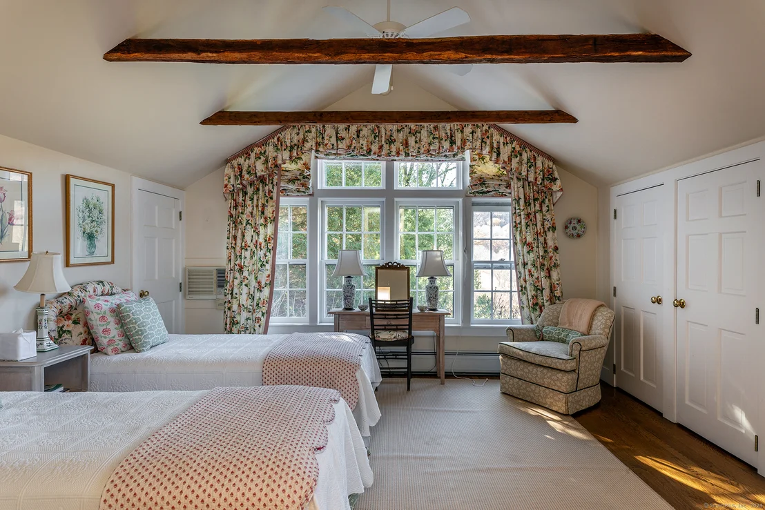 Photo of 409 Nettleton Hollow Road