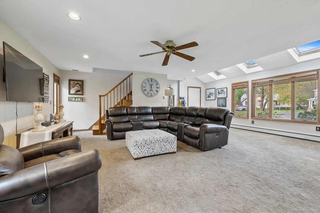 Photo of 67 Shuttlemeadow Road