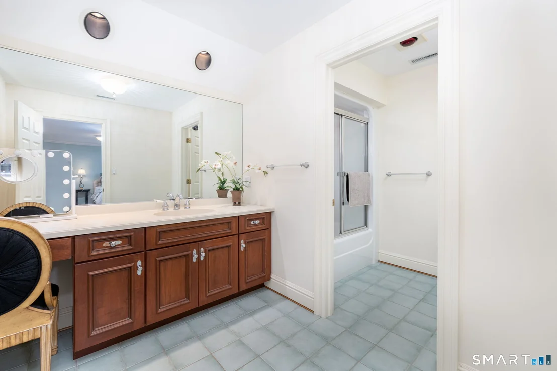 Photo of 122 Windward Place