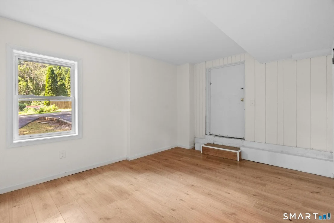 Photo of 17 Ireland Drive