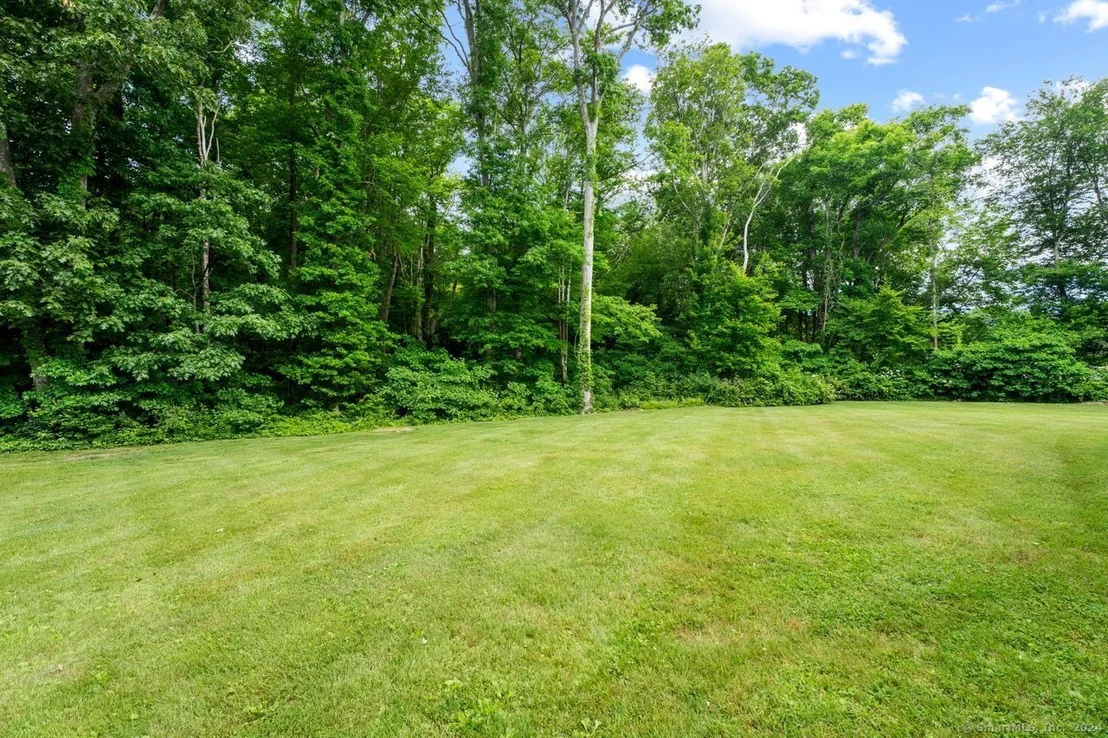 Photo of 2 Hickory Avenue