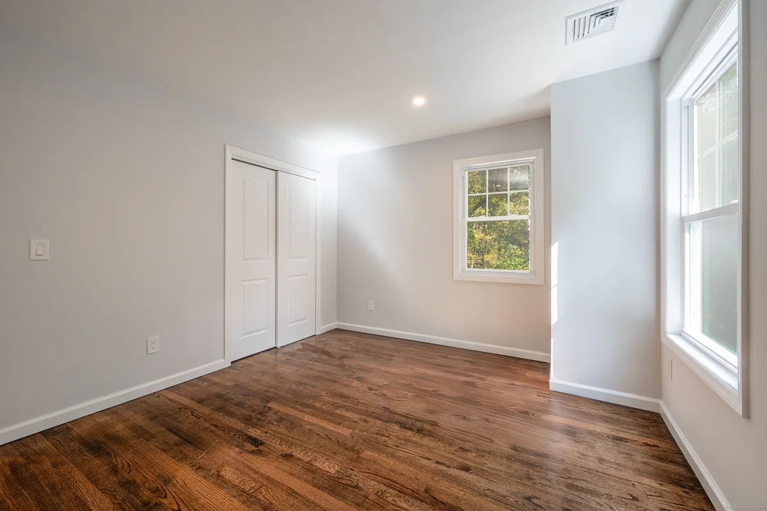 Photo of 74 Hillandale Road