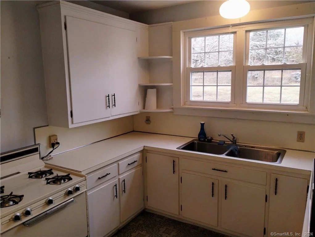 Photo of 448 Shore Road