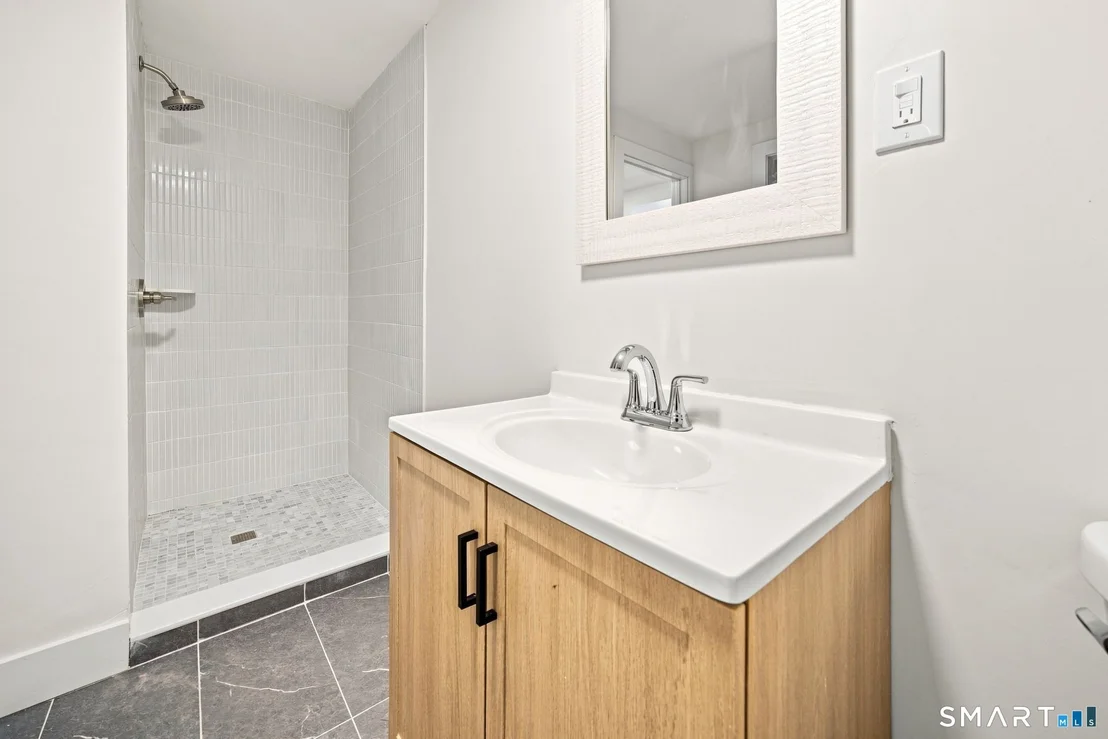 Photo of 87 Kenmore Road