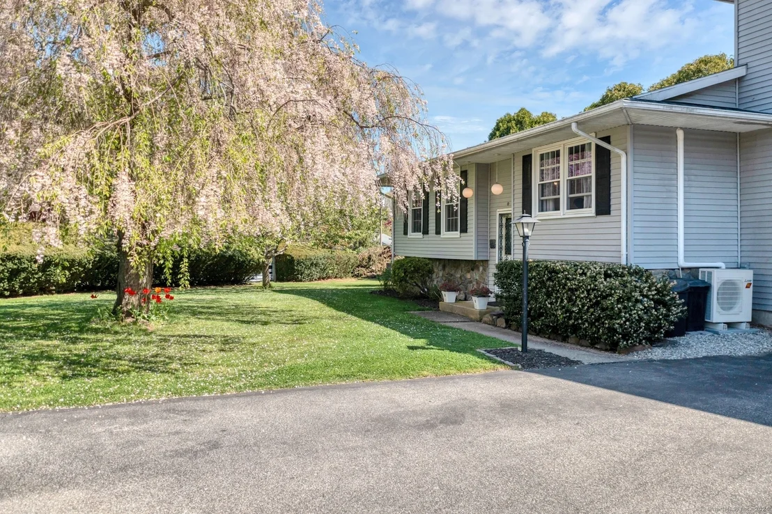 Photo of 7 Hickory Lane