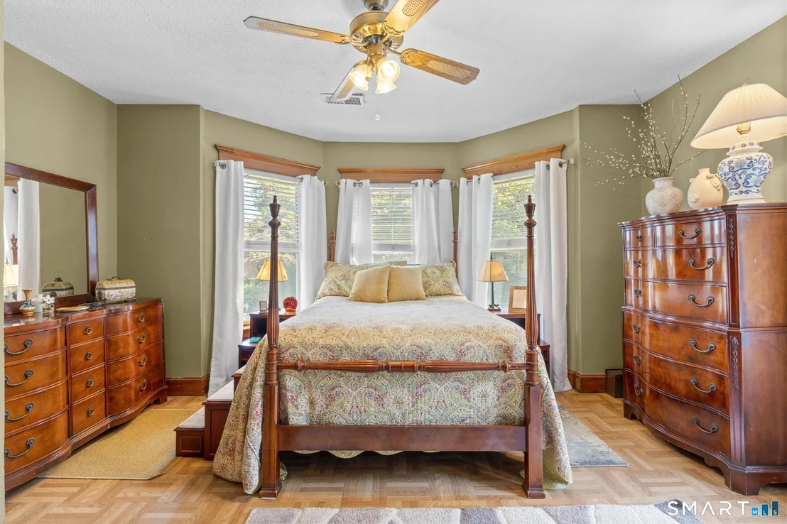 Photo of 169 River Road