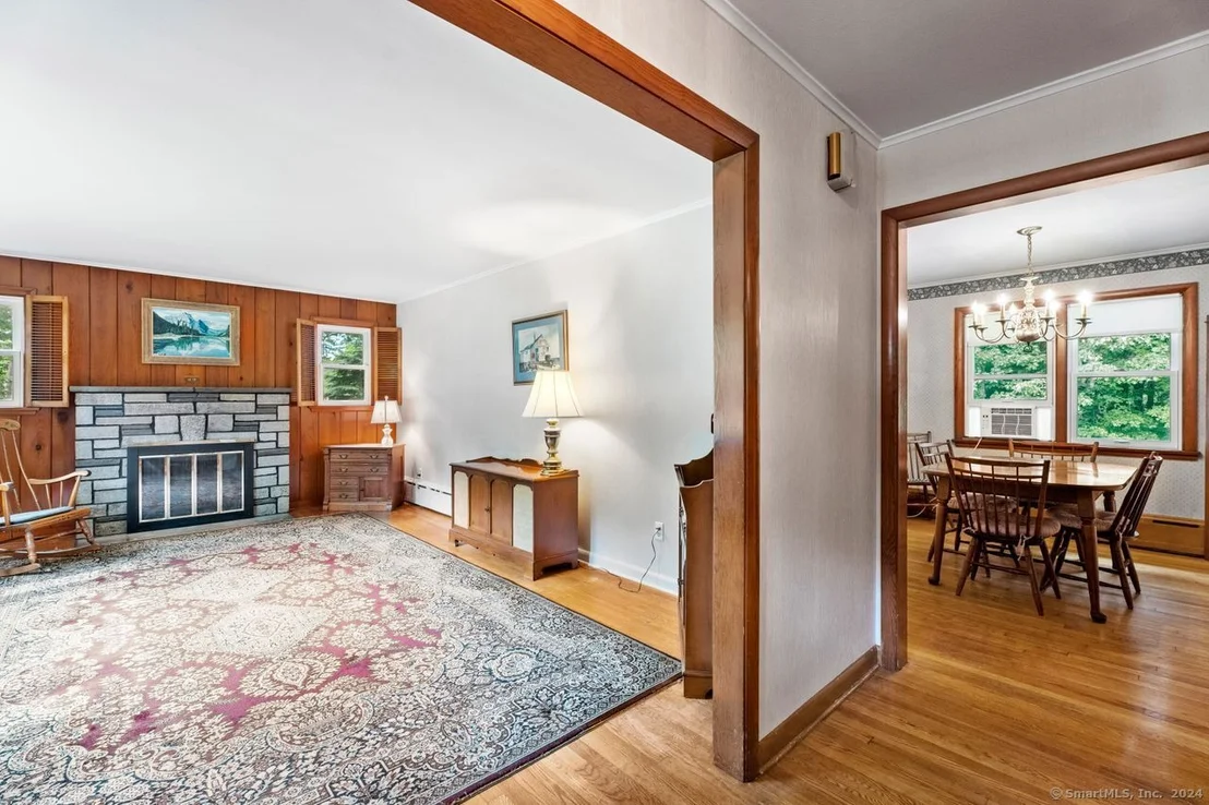 Photo of 2 Hickory Avenue