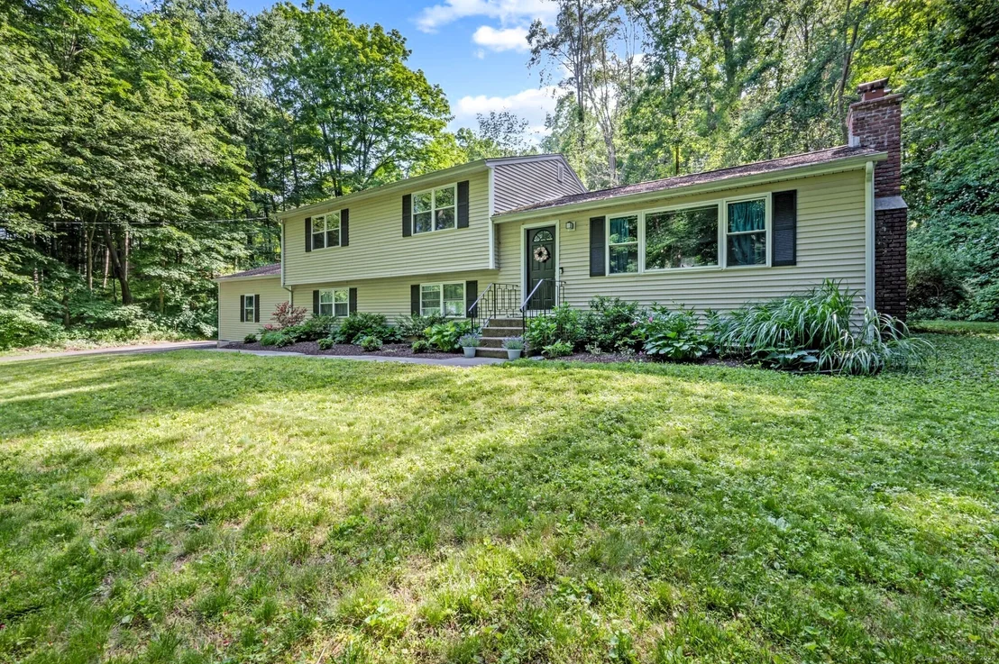 Photo of 160 Hattertown Road