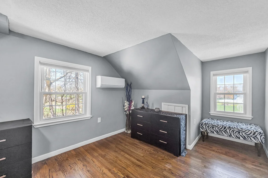 Photo of 611 Halladay Avenue
