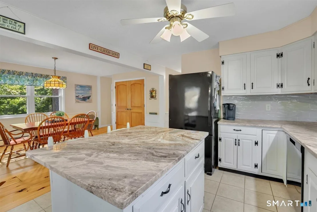 Photo of 328 Bulkeley Hill Road