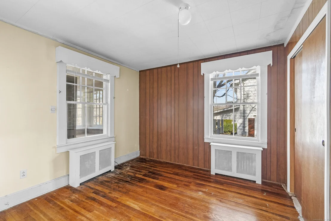 Photo of 143 Highview Avenue