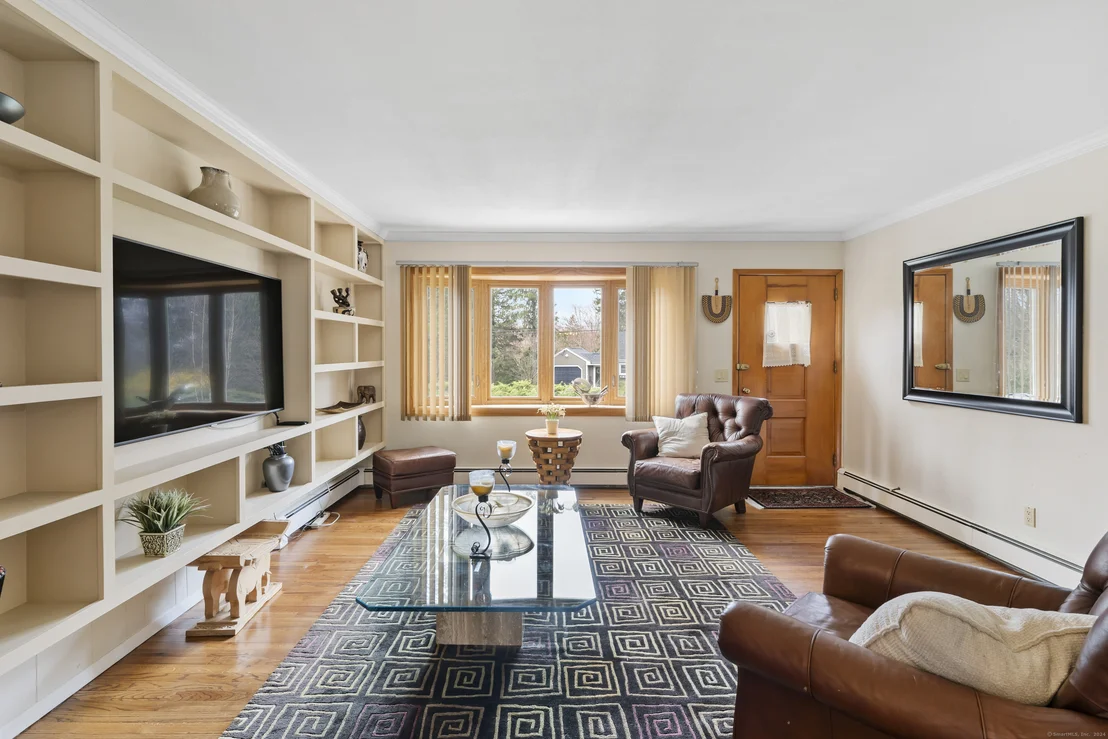 Photo of 2 Fieldstone Drive