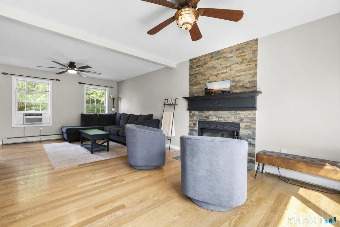 Photo of 11 Huntington Drive