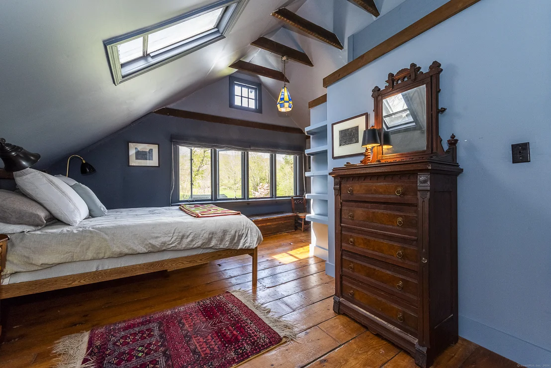 Photo of 126 Beaver Brook Road