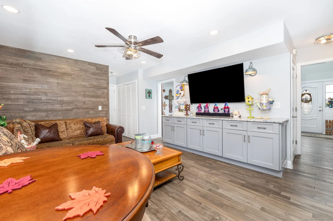 Photo of 115 Lakewood Circle