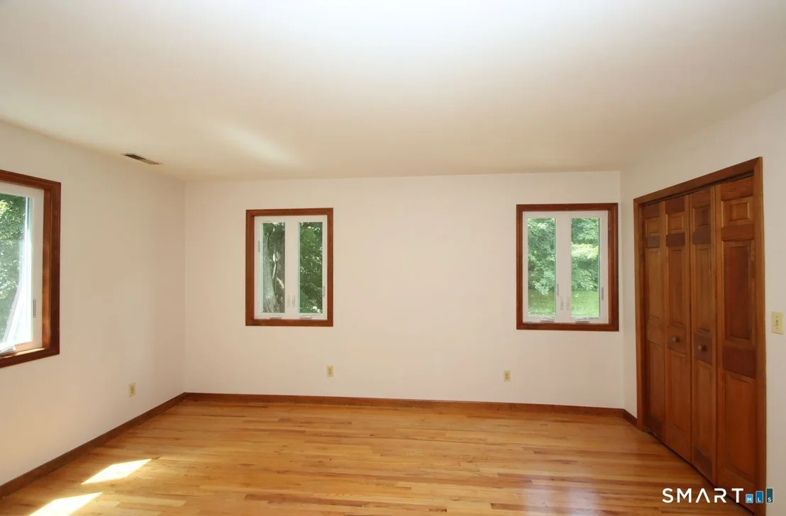 Photo of 328 Saybrook Road