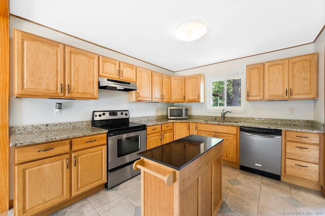 Photo of 39 Niles Drive