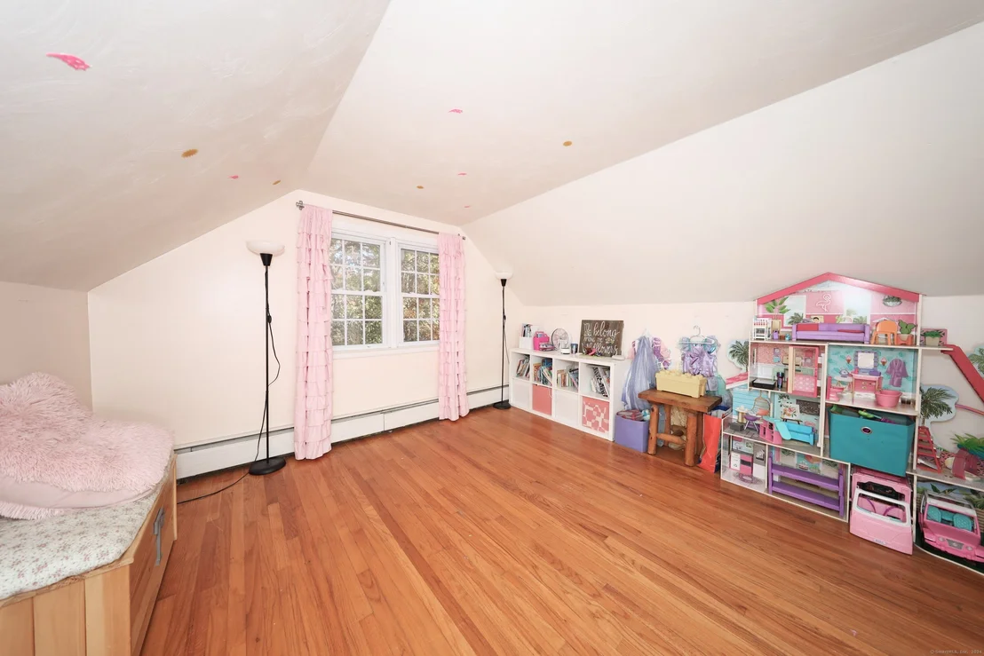 Photo of 39 Laura Drive