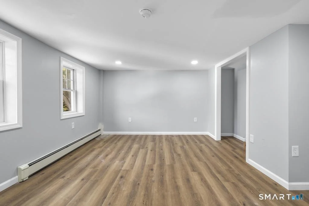 Photo of 6 Lee Avenue