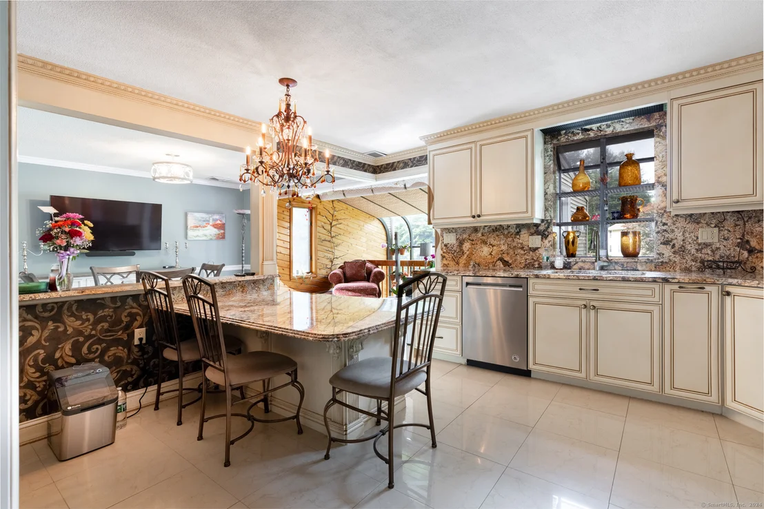 Photo of 72 Pattonwood Drive