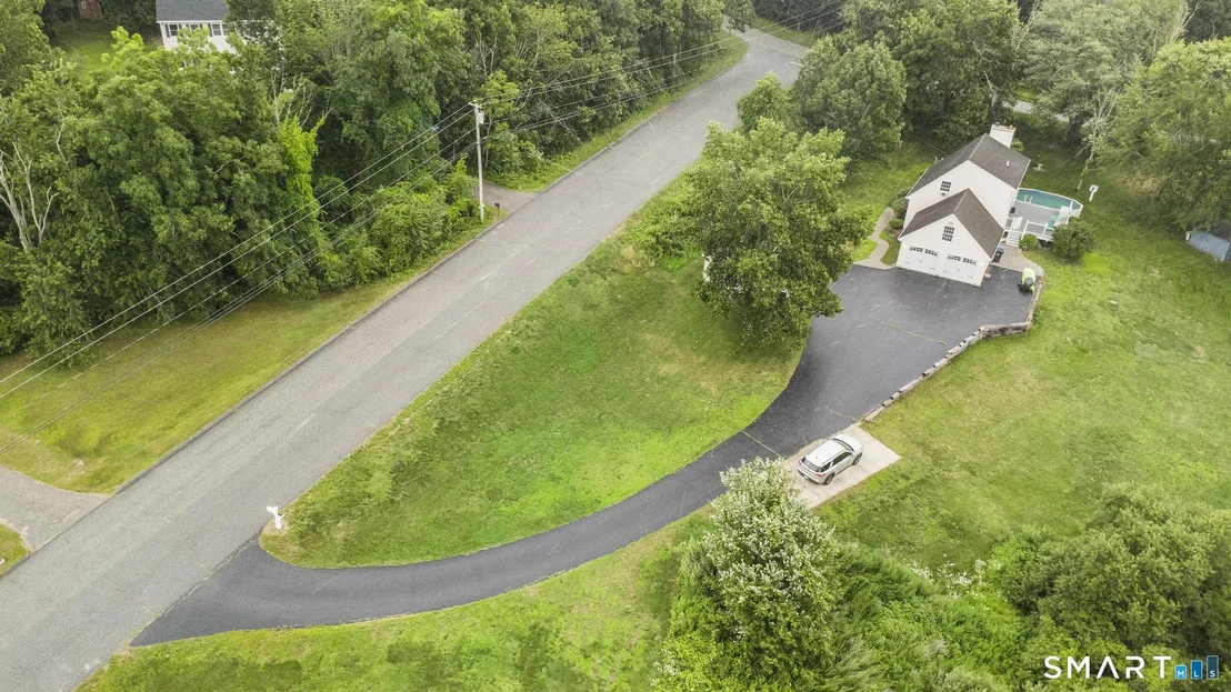 Photo of 11 Huntington Drive