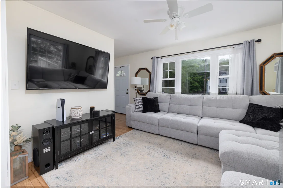 Photo of 1166 Spindle Hill Road