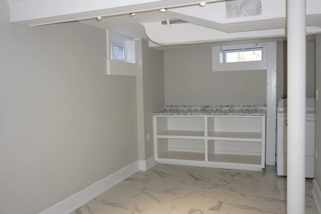Photo of 87 Rosen Avenue
