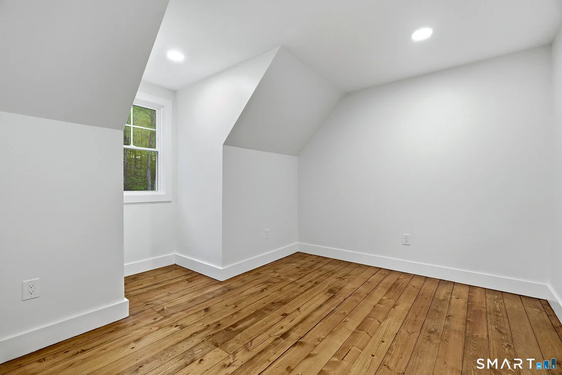 Photo of 136 Goose Hill Road