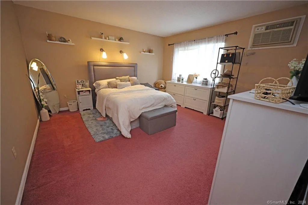 Photo of Unit 13E at 925 Oronoke Road