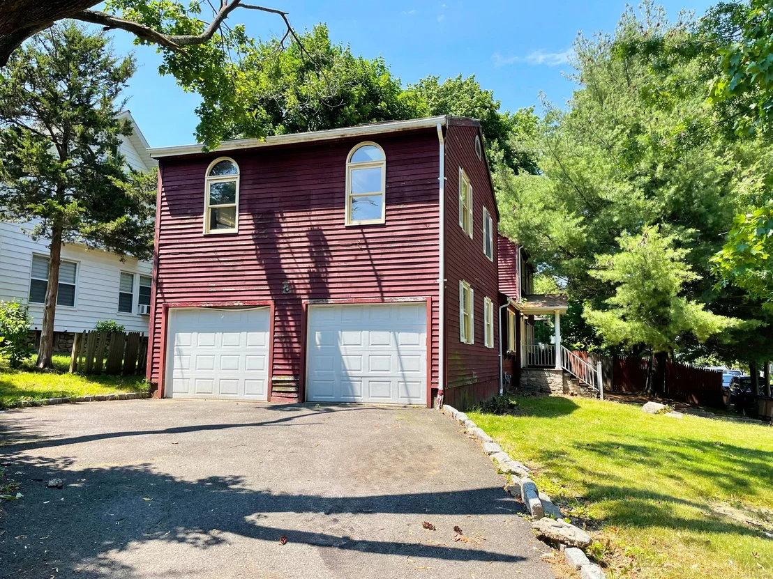 Photo of 8 Hillside Avenue