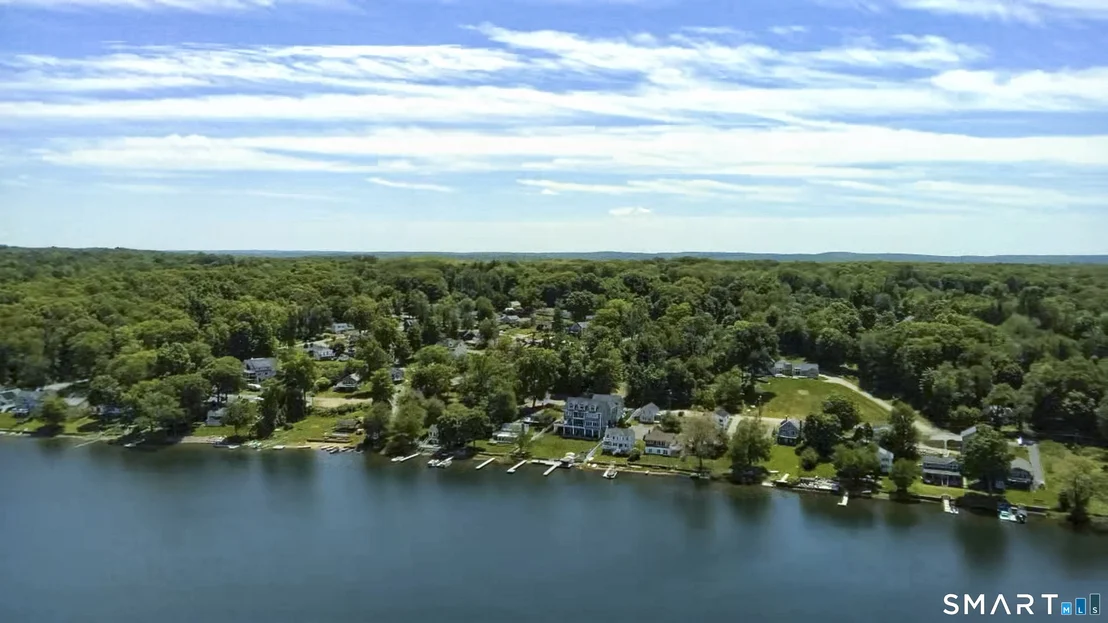 Photo of 5 Avery Shores