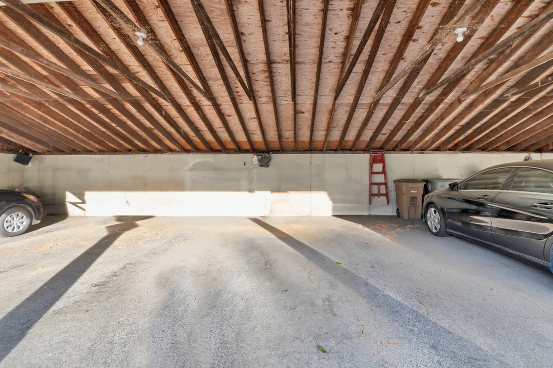 Photo of Unit APT9B at 91 Riverview Road