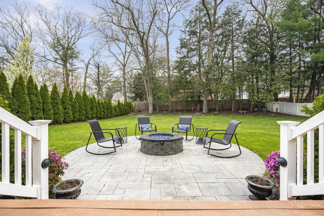 Photo of 511 Salmon Brook Street