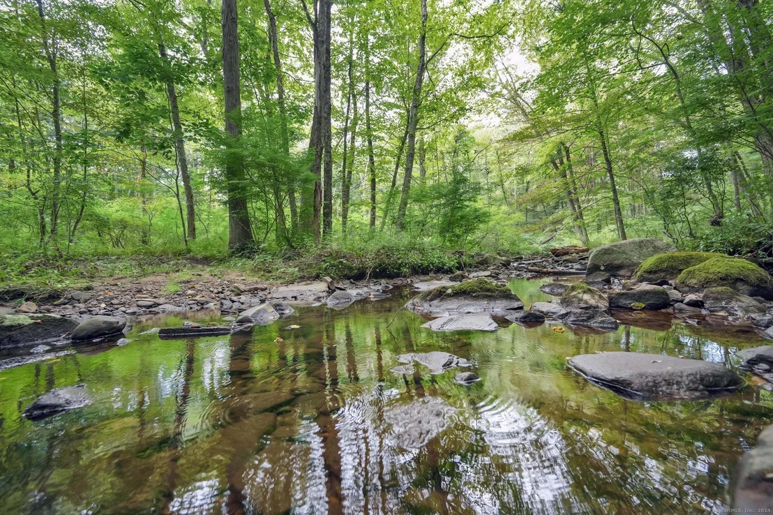 Photo of 100 Fieldstone Lane