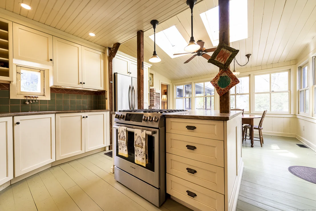 Photo of 126 Beaver Brook Road